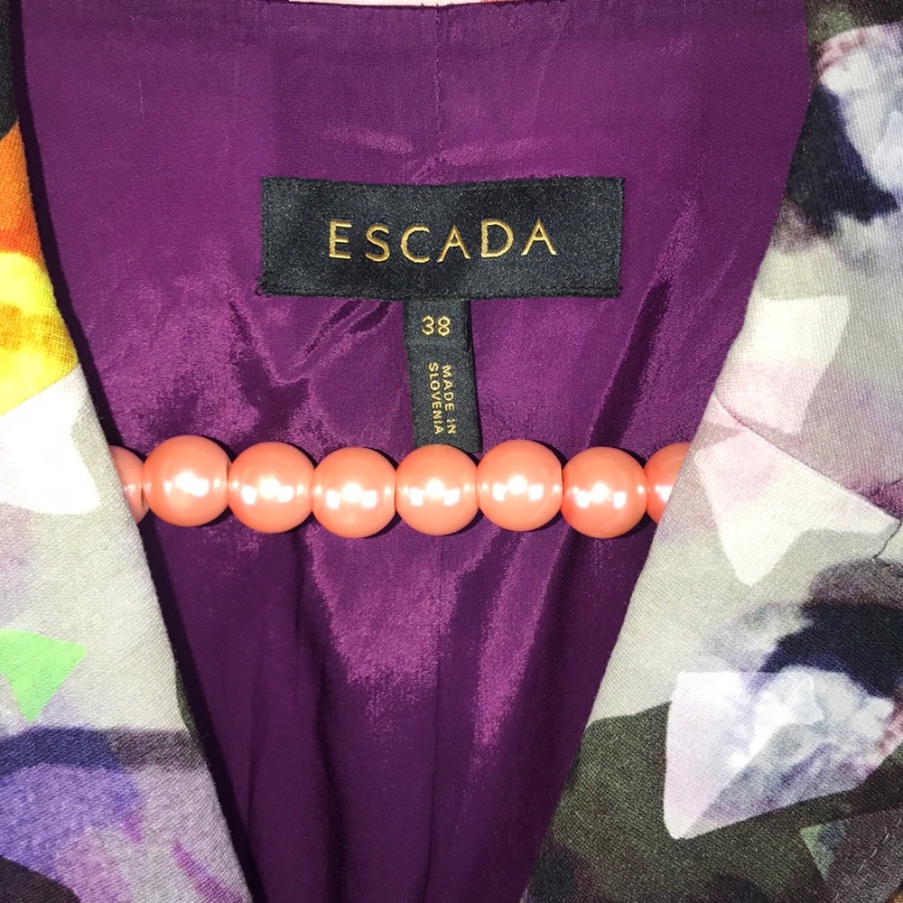 Escada Multicolored Knit Blazer. - Picture 7 of 8